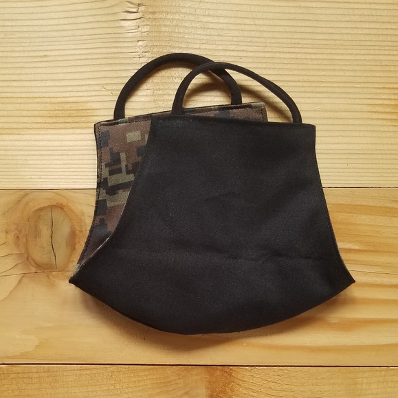 *LAST ONE* Reversible Camo Face Mask - Picture 2 of 2